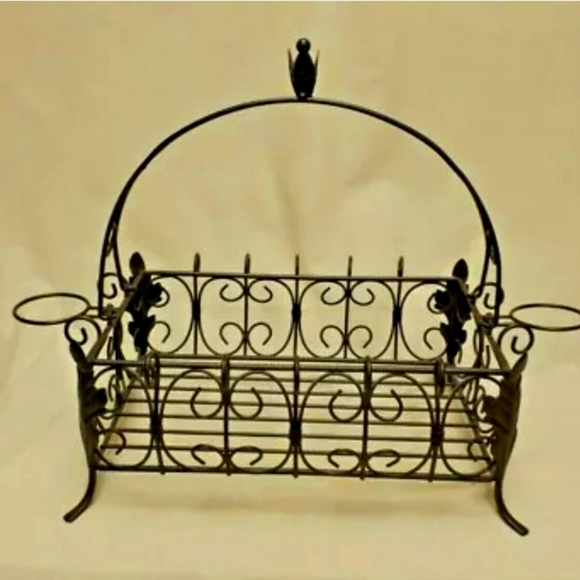 Vinci Centerpiece, Acanthus Leaf Decor, Large